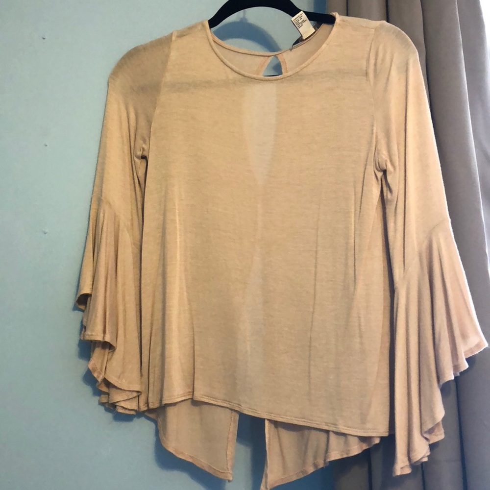 Cream/tan shirt